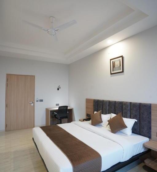 فندق Krishna Inn