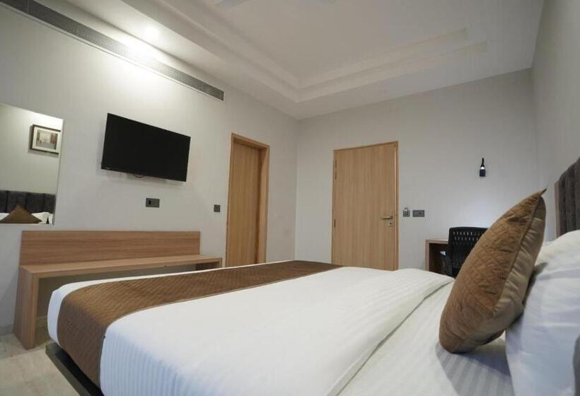 فندق Krishna Inn