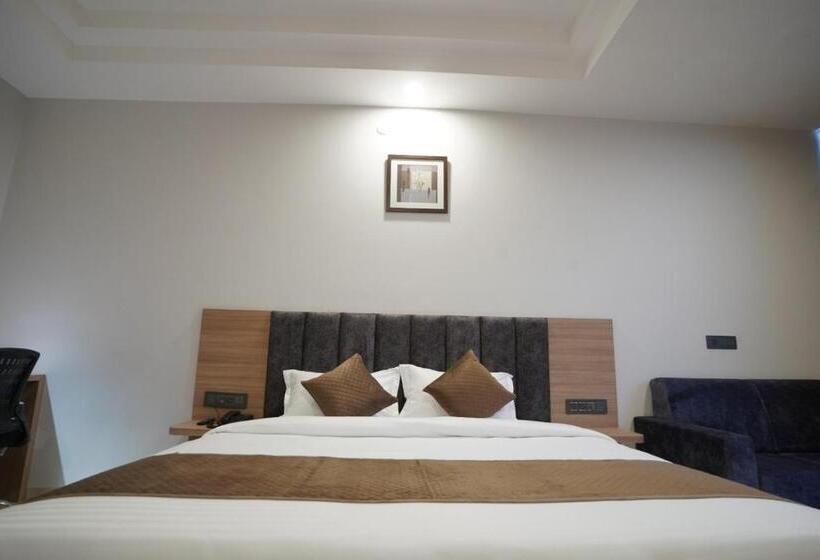 فندق Krishna Inn