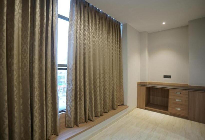 فندق Krishna Inn