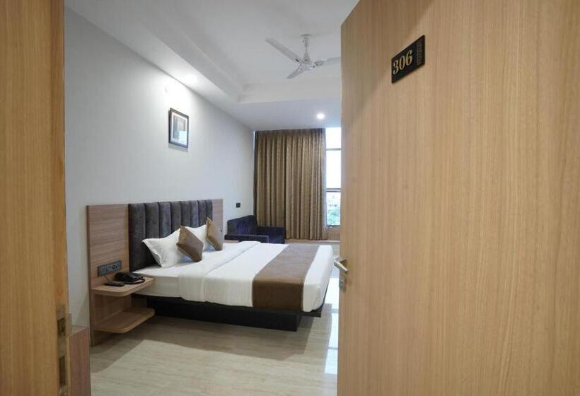 فندق Krishna Inn