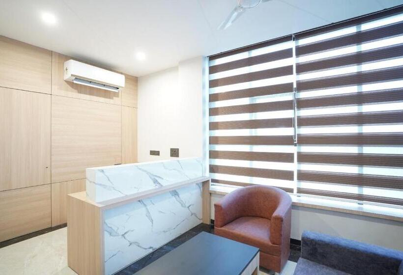 فندق Krishna Inn