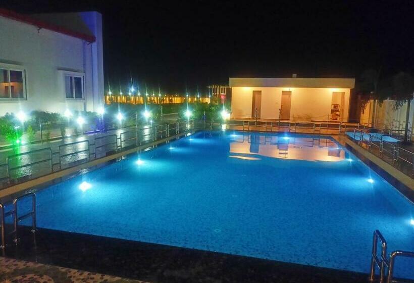 ホテル Lakshya Resort
