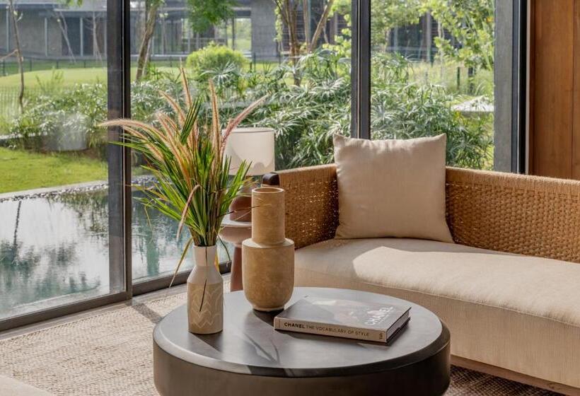 Hotel Mysa Zinc Journey By The Fern, Nani Devati