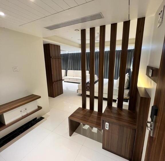 Fabhotel The Nashik Inn   Nr Vijay Mamta Theatre, Nashik Road