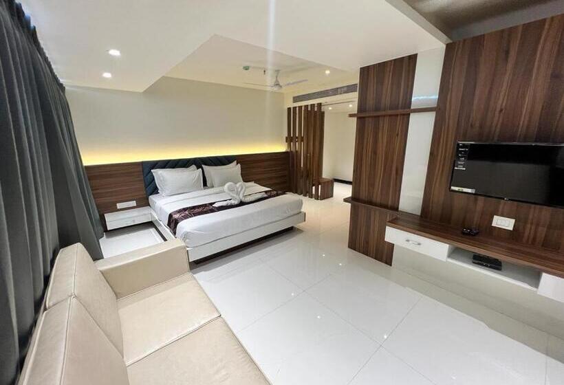 Fabhotel The Nashik Inn   Nr Vijay Mamta Theatre, Nashik Road