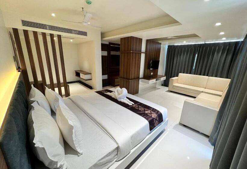 Fabhotel The Nashik Inn   Nr Vijay Mamta Theatre, Nashik Road