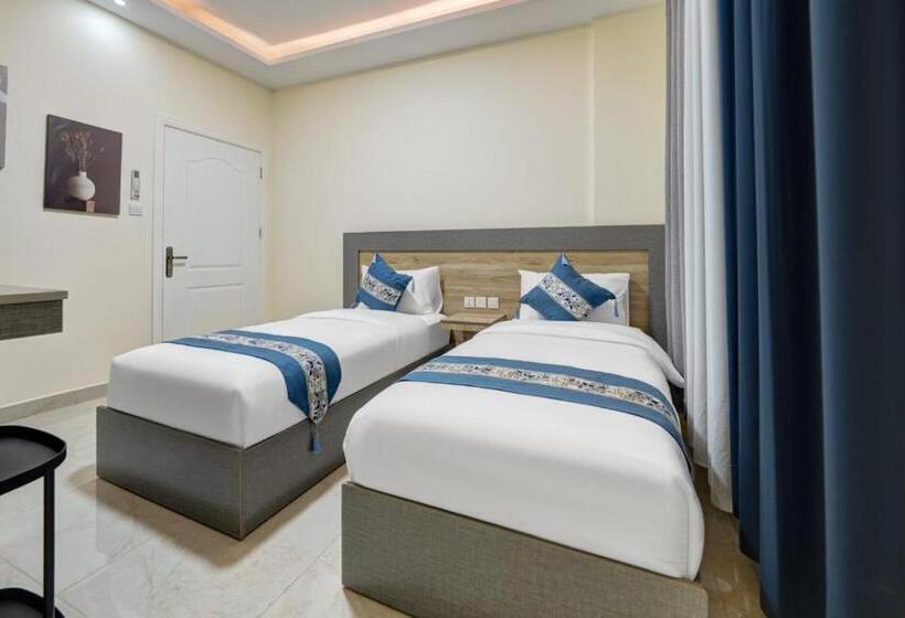 هتل Three Palms Suites