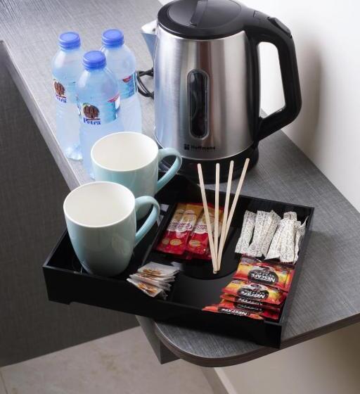 هتل Three Palms Suites