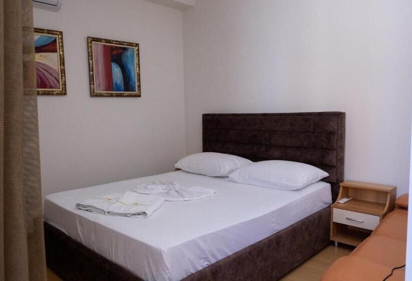 פנסיון Albjona Guesthouse