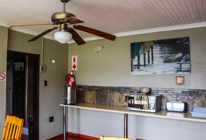 פנסיון Philile Guest House