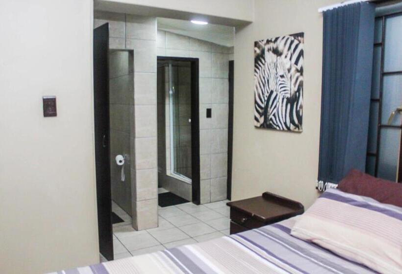 פנסיון Philile Guest House