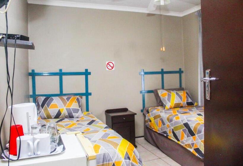 פנסיון Philile Guest House