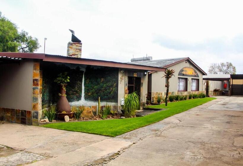 פנסיון Philile Guest House