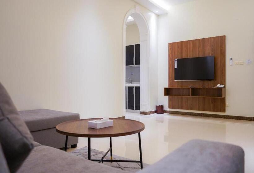 ايار للشقق المخدومه