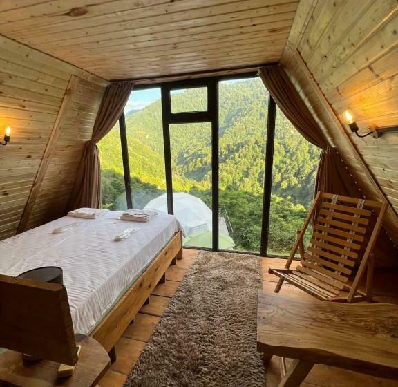 تختخواب و صبحانه Mtirala Skhivi Cottage