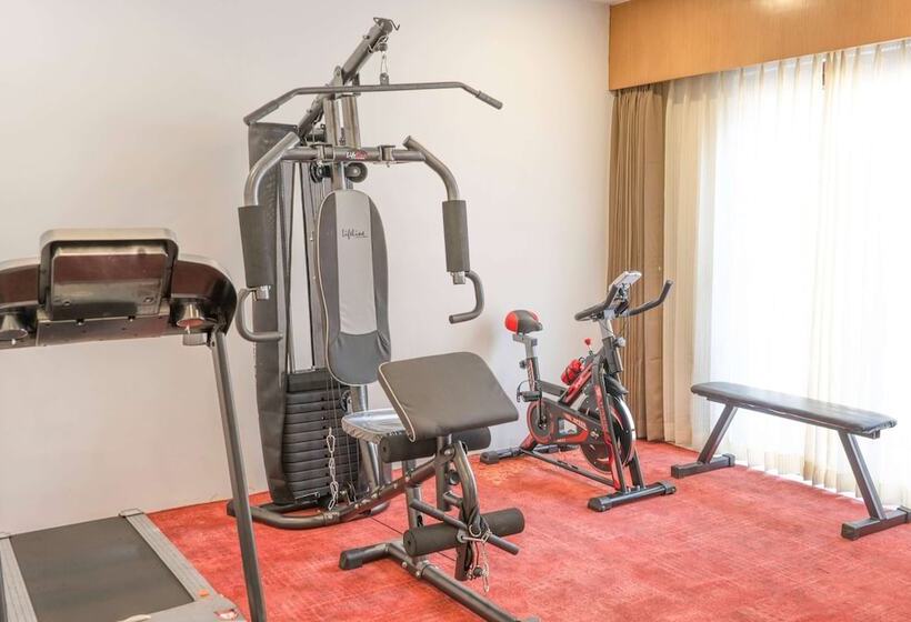 Отель Days Inn By Wyndham Gangtok Tadong