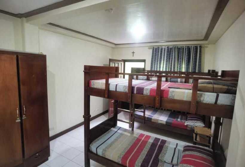 هتل Delta Star Manor