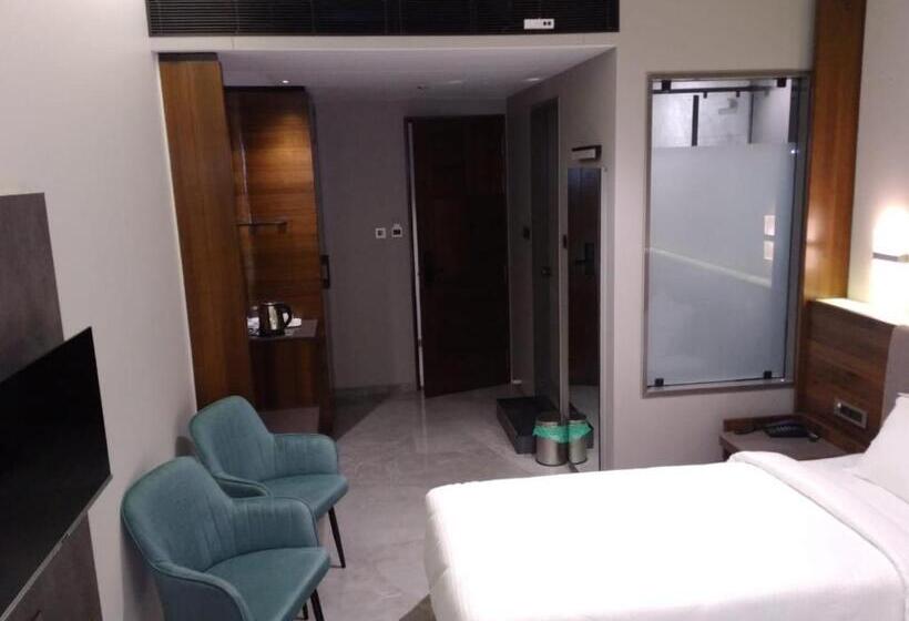 فندق Devgiri Inn And Restaurant