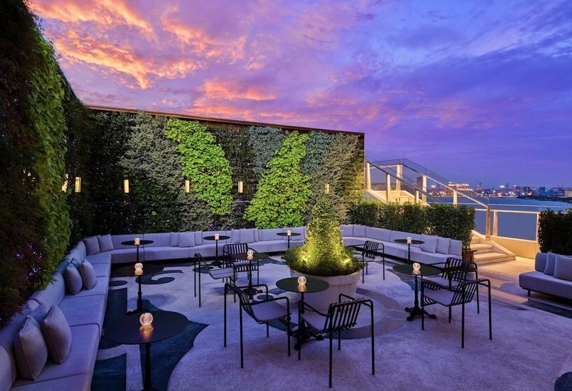 ホテル Kimpton Qiantan Shanghai, An Ihg