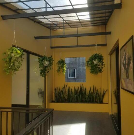 Отель Na Hostel Hue