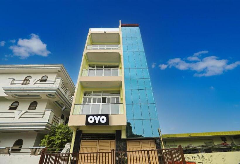 Hotel Oyo Flagship Jagrati Banquet And Rooms