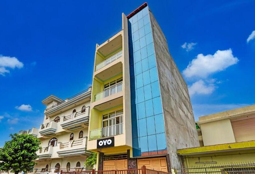 Hotel Oyo Flagship Jagrati Banquet And Rooms