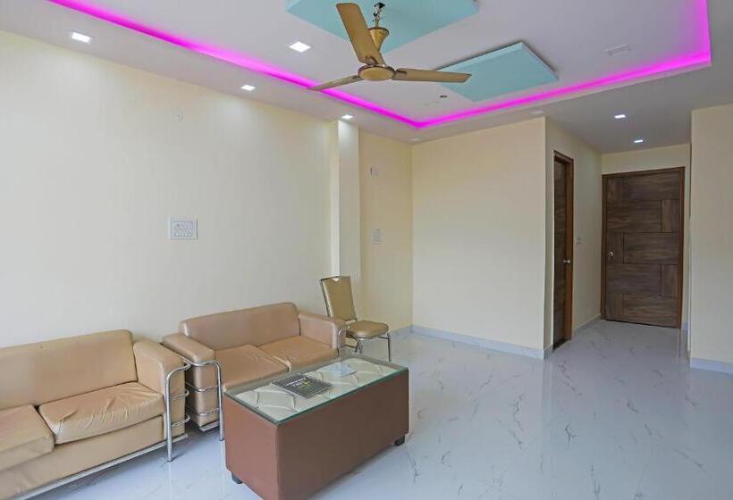 Hotel Oyo Flagship Jagrati Banquet And Rooms