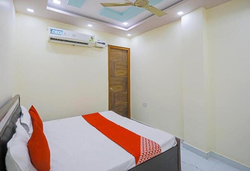 Hotel Oyo Flagship Jagrati Banquet And Rooms