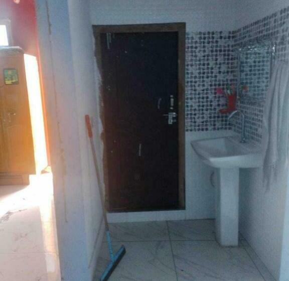 Отель Oyo Saini Guest House