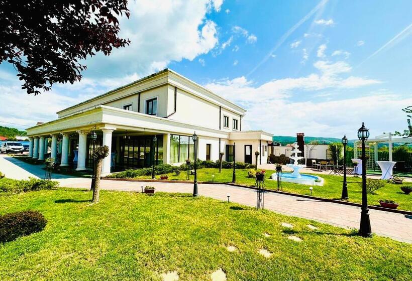 Отель Pensiunea Cristal
