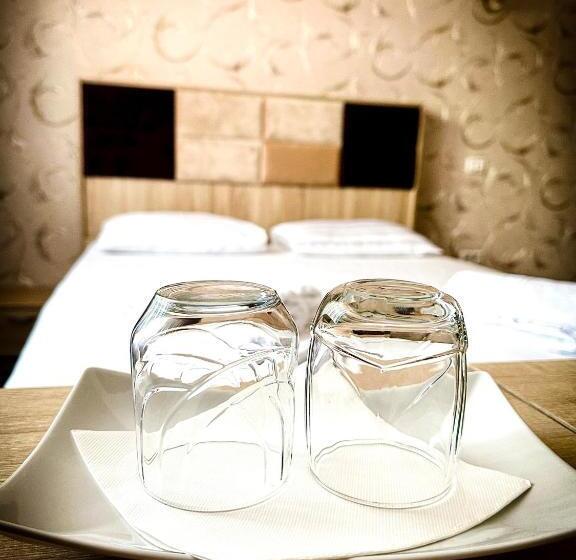 Отель Pensiunea Cristal