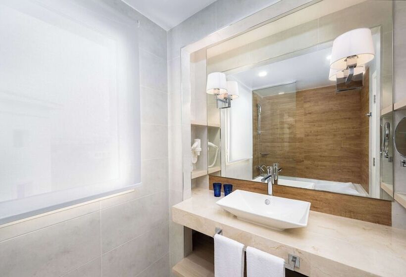 هتل Radisson Blu Residences, Saidia