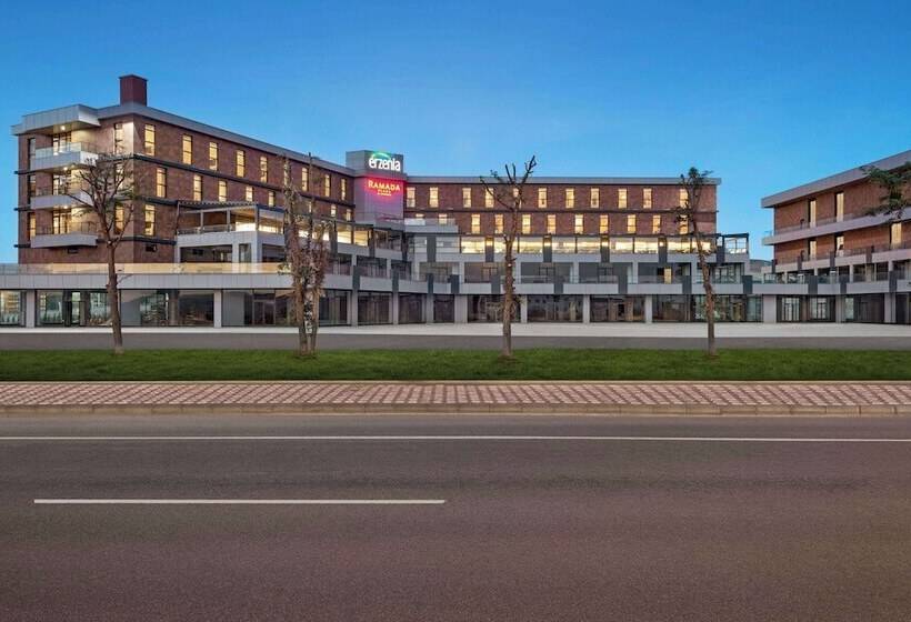 هتل Ramada Plaza By Wyndham Batman