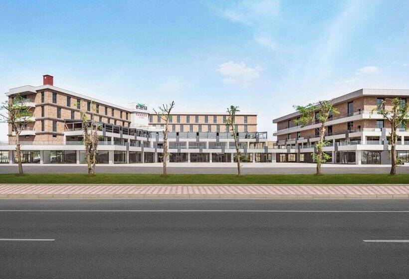 هتل Ramada Plaza By Wyndham Batman