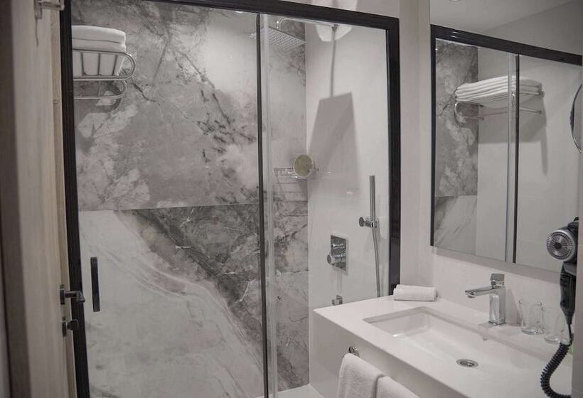 酒店 Ramada Plaza By Wyndham Batman