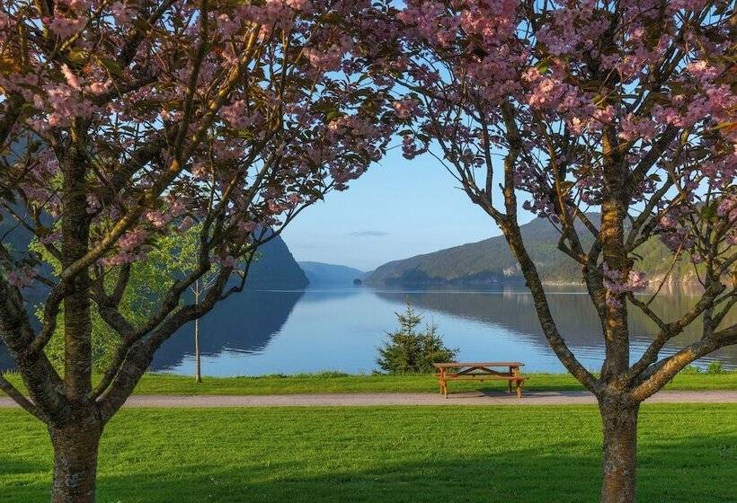 Sirdalsvatnet Hotel In Sirdal