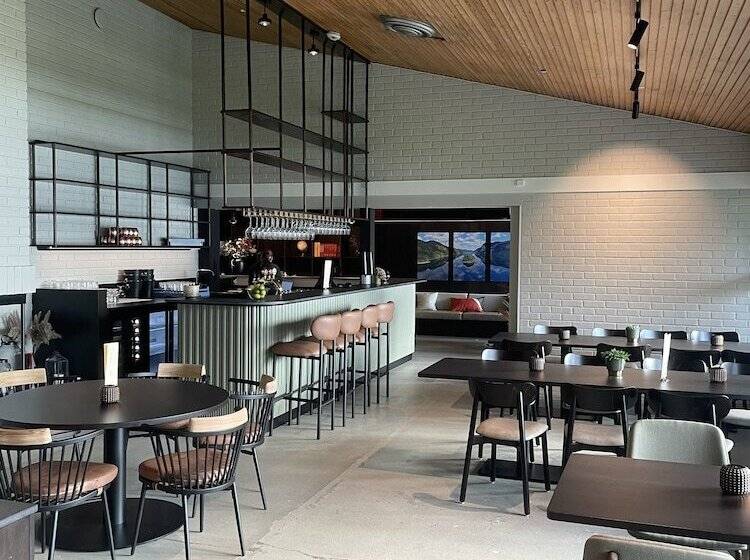 Sirdalsvatnet Hotel In Sirdal