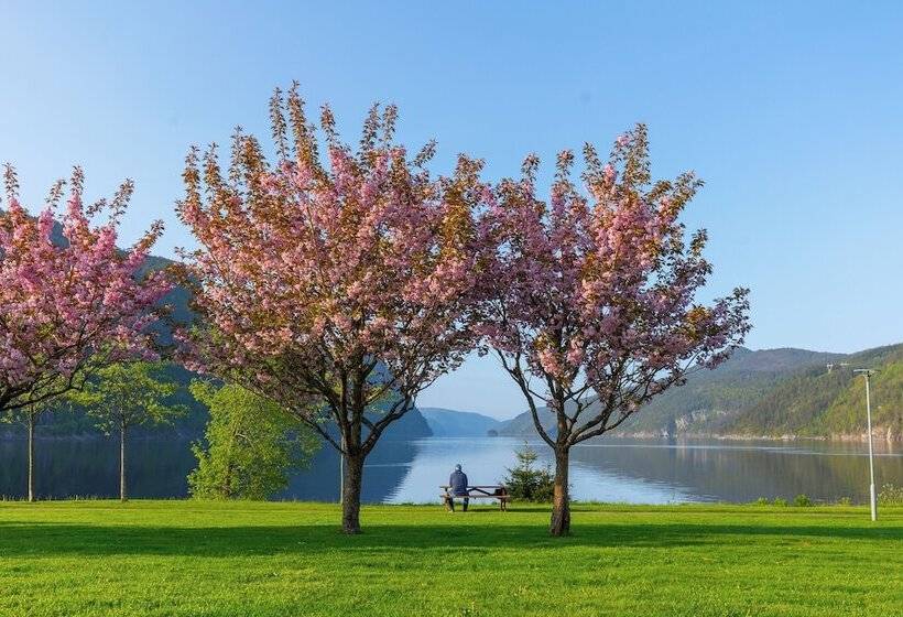 Sirdalsvatnet Hotel In Sirdal