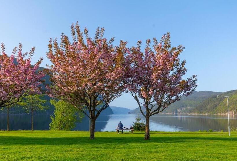 Sirdalsvatnet Hotel In Sirdal