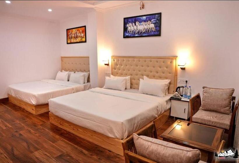 호텔 The Jains Resort