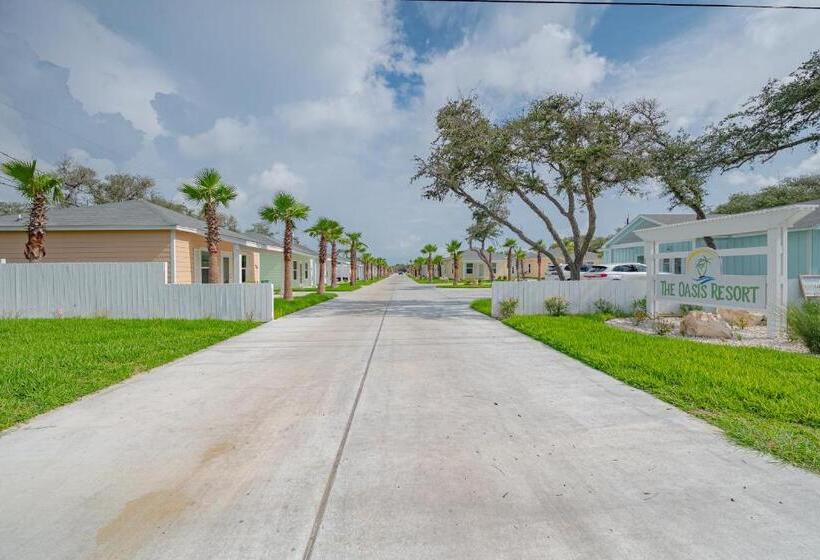 호텔 The Oasis Resort