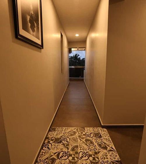 호텔 The Oceanic Beach Front