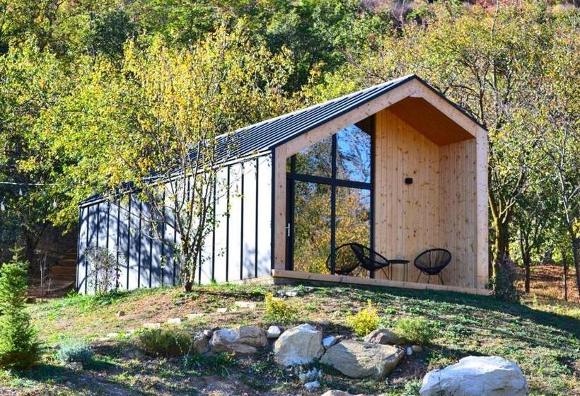 Отель Tinutul Luanei Village