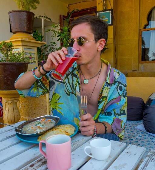 Open Road Hostel And Cafe