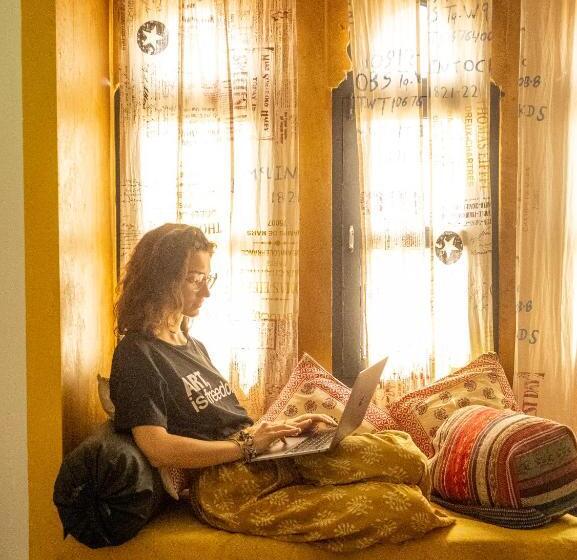 Open Road Hostel And Cafe