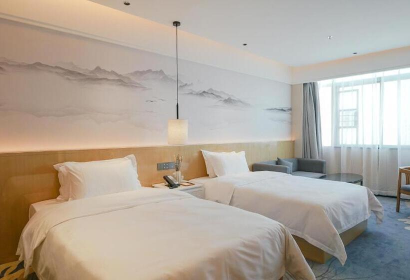 Paco Hotel Shenzhen Luohu Port