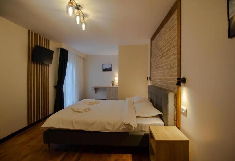 بنسيون Berghaus Bucovina