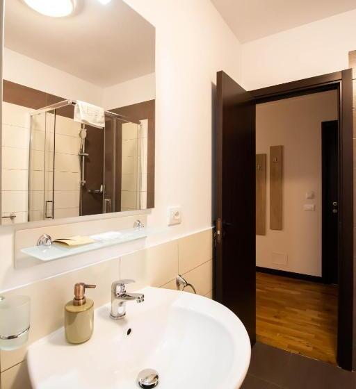 بنسيون Berghaus Bucovina