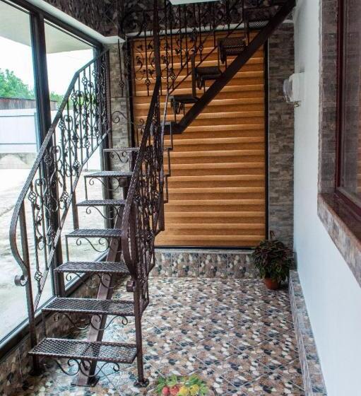 Пансион Casa Tudor